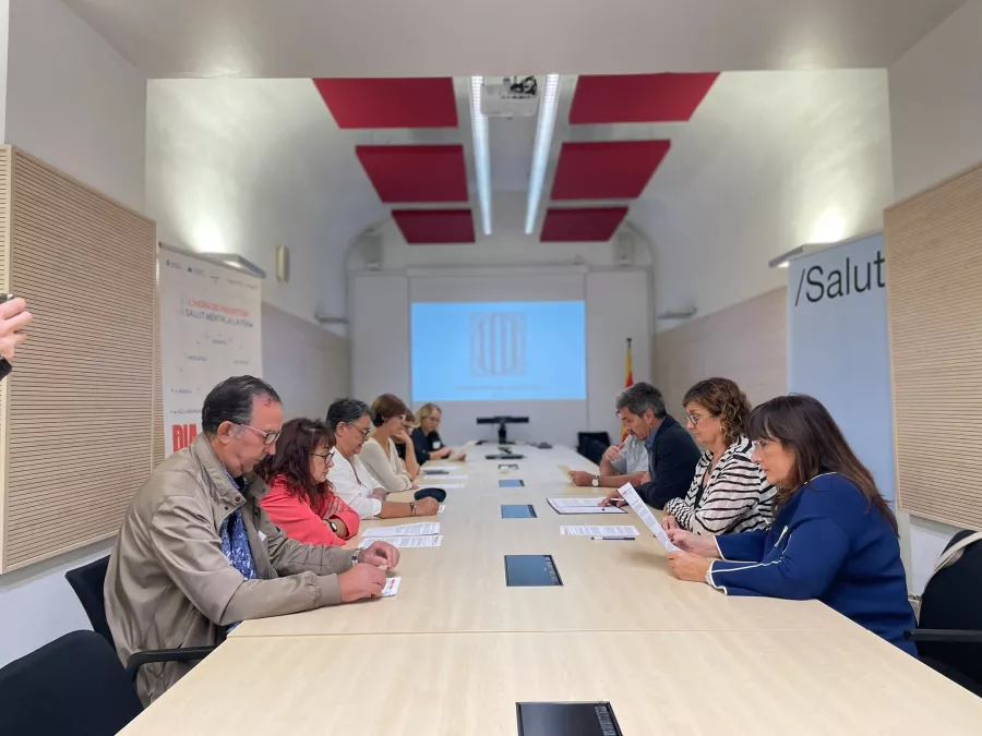 Reunió i lectura del Manifest del Dia Mundial de la Salut Mental: “És l’hora de prioritzar la salut mental a la feina”